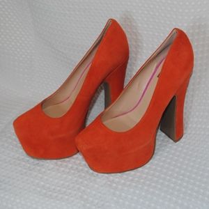 Never worn! DV8 Dolce Vita Vixen